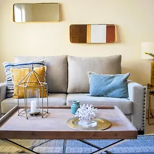 homely-mlaga-malagueta-con-parking.1costadelsol.com/