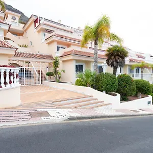 hermosas-vistas-al-mar-y-los-acantilados-apt-201.in-canary-islands.com/
